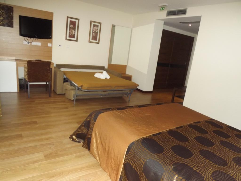 Hotel Do Vale Агиар да Бейра Екстериор снимка