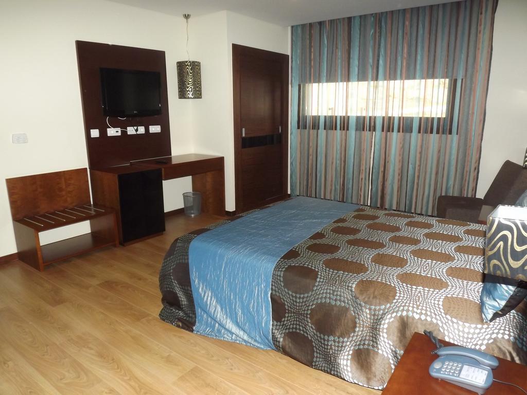 Hotel Do Vale Агиар да Бейра Екстериор снимка