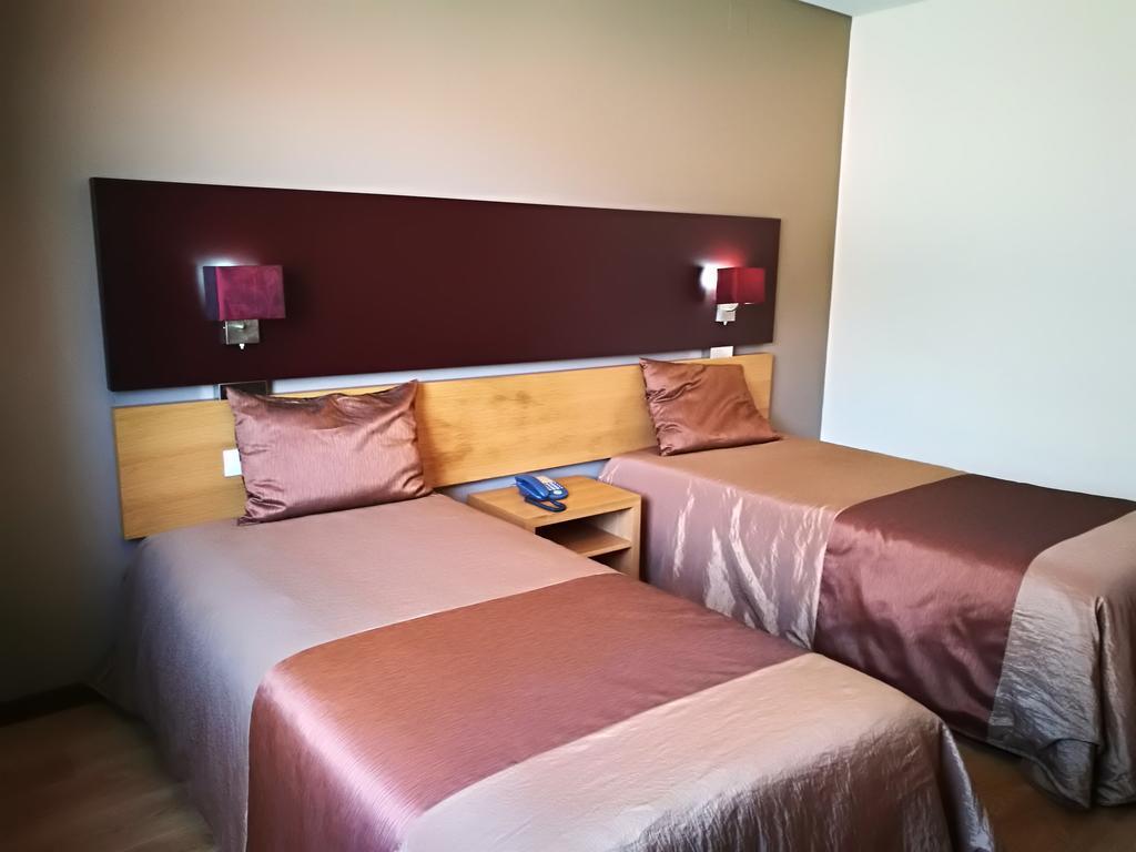 Hotel Do Vale Агиар да Бейра Екстериор снимка