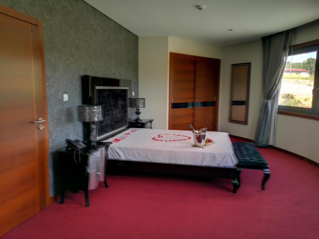 Hotel Do Vale Агиар да Бейра Екстериор снимка